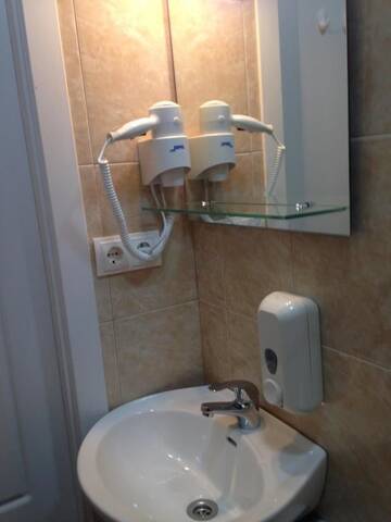 Фотографии Хостелы Suisse Hostel г. Кишинёв (Молдова) №3 Фото Хостелы Suisse Hostel г. Кишинёв 3