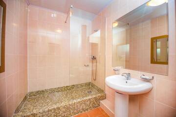 Фотографии Отель Europa Hotel г. Кишинёв (Молдова) №3 Фото Отель Europa Hotel г. Кишинёв 3