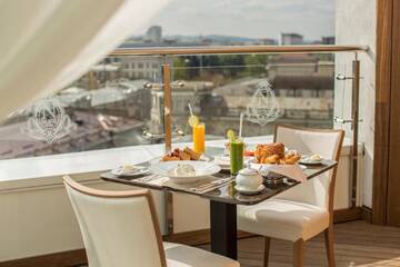Фотографии Отель Nobil Luxury Boutique Hotel г. Кишинёв (Молдова) №4 Фото Отель Nobil Luxury Boutique Hotel г. Кишинёв 4