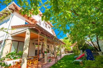 Фотографии Виллы Magnificent Villa г. Кишинёв (Молдова) №3 Фото Виллы Magnificent Villa г. Кишинёв 3