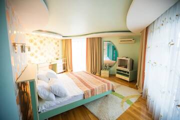 Фото номера Двухместный номер Делюкс с 1 кроватью и ванной Гостевой дом Home Sweet Home г. Кишинёв 5