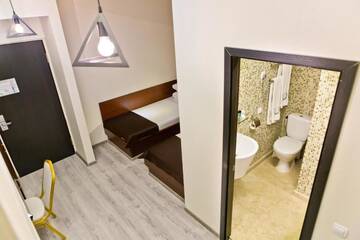 Фото номера Двухместный номер с 2 отдельными кроватями Отель Bed &amp; Breakfast Olsi г. Кишинёв 8