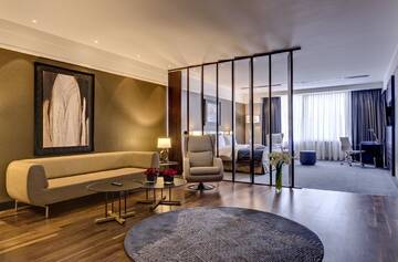 Фото номера Полулюкс Отель Radisson Blu Leogrand Hotel г. Кишинёв 4