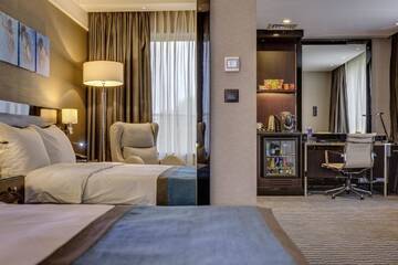Фото номера Номер бизнес-класса Отель Radisson Blu Leogrand Hotel г. Кишинёв 4