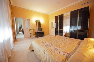 Фото номера Представительский люкс Отель Jolly Alon Hotel г. Кишинёв 7