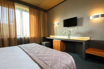 Фото номера Улучшенный двухместный номер с 1 кроватью Отель Jolly Alon Hotel г. Кишинёв 5