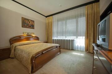 Фото номера Люкс Отель Jolly Alon Hotel г. Кишинёв 4