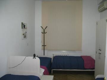 Фото номера Кровать в общем номере для мужчин Хостелы Suisse Hostel г. Кишинёв 6