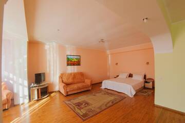 Фото номера Улучшенный двухместный номер с 1 кроватью Отель Villa Arus г. Кишинёв 30