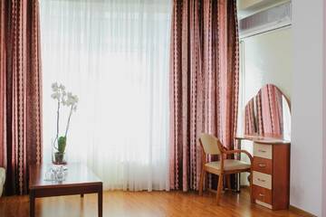 Фото номера Улучшенный двухместный номер с 1 кроватью Отель Villa Arus г. Кишинёв 7