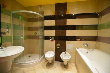 Фото номера Семейный люкс Апарт-отели Hotel Prestige г. Кишинёв 12