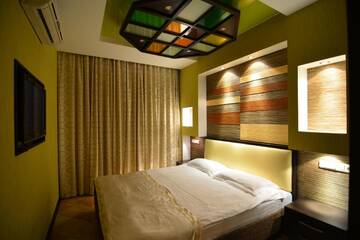 Фото номера Семейный люкс Апарт-отели Hotel Prestige г. Кишинёв 3