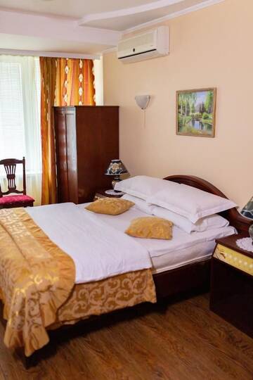 Фото номера Стандартный двухместный номер с 1 кроватью Отель Vila Muntenia Hotel г. Кишинёв 3