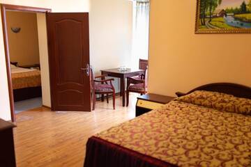 Фото номера Семейный номер Отель Vila Muntenia Hotel г. Кишинёв 4