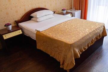 Фото номера Двухместный номер с 1 кроватью и балконом Отель Vila Muntenia Hotel г. Кишинёв 4
