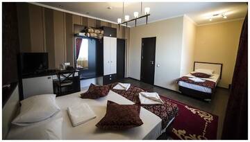 Фото номера Семейный номер Отель Iris Hotel г. Кишинёв 2