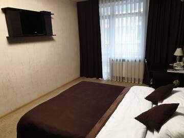 Фото номера Двухместный номер Делюкс с 1 кроватью и балконом Отель TipTop Hotel г. Кишинёв 6