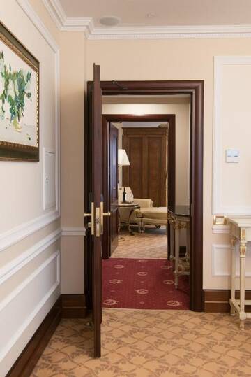 Фото номера Представительский люкс Отель Nobil Luxury Boutique Hotel г. Кишинёв 4