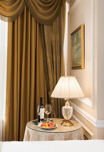 Фото номера Представительский люкс Отель Nobil Luxury Boutique Hotel г. Кишинёв 8