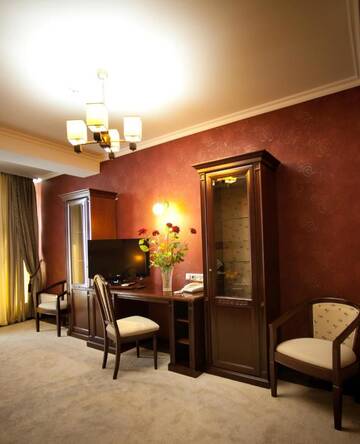 Фото номера Апартаменты Отель President Resort Hotel г. Кишинёв 3