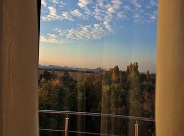 Фото номера Стандартный двухместный номер с 2 отдельными кроватями Отель President Resort Hotel г. Кишинёв 3