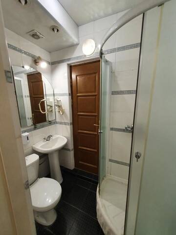 Фото номера Небольшой двухместный номер с 1 кроватью Отель Bella Donna Hotel г. Кишинёв 4