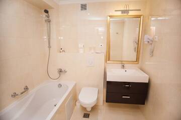 Фото номера Улучшенный двухместный номер с 2 отдельными кроватями Отель Jazz Hotel г. Кишинёв 2