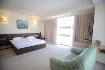 Фото номера Люкс Отель Jazz Hotel г. Кишинёв 8