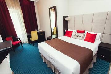 Фото номера Двухместный номер эконом-класса с 1 кроватью Отель Shadow Boutique Hotel &amp; Spa г. Кишинёв 4
