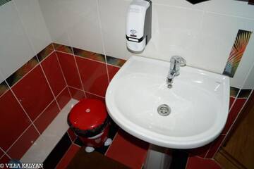 Фото номера Двухместный номер с 1 кроватью Отель Villa Kalyan Hotel г. Кишинёв 12