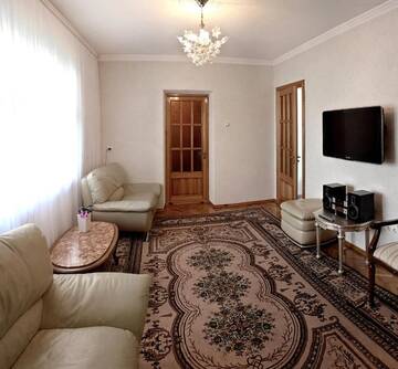 Фото номера Вилла с 3 спальнями Виллы Villa Romantica on Vlaicu-Pircalab г. Кишинёв 5