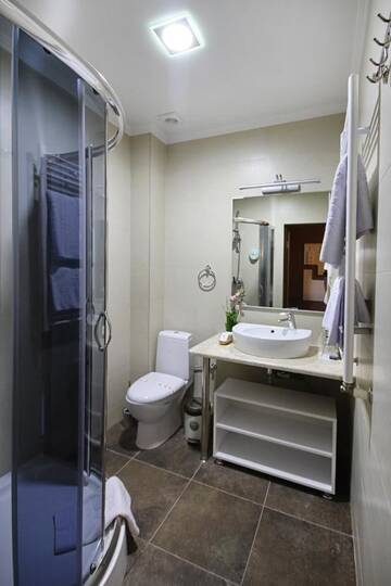 Фото номера Двухместный номер бизнес-класса с 1 кроватью Отель City Park Hotel г. Кишинёв 5