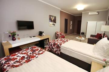 Фото номера Двухместный номер Делюкс с 2 отдельными кроватями Отель City Park Hotel г. Кишинёв 3