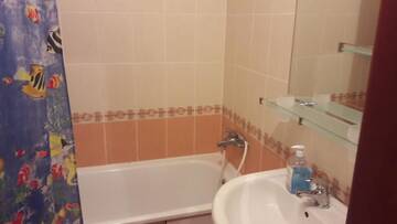 Фото номера Апартаменты с 2 спальнями Апартаменты Apartment on Matey Basarab г. Кишинёв 10