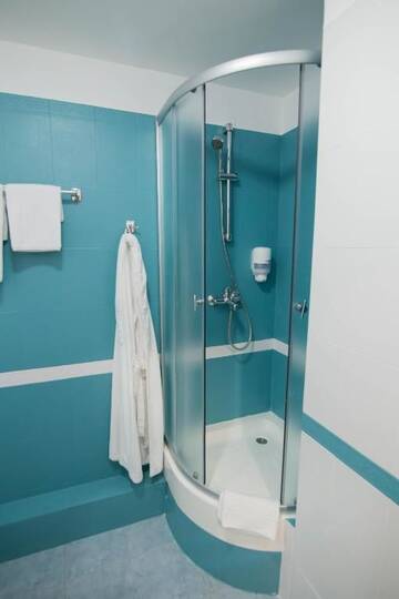 Фото номера Стандартный двухместный номер с 1 кроватью Отель Hotel &amp; Spa Natali г. Кишинёв 2