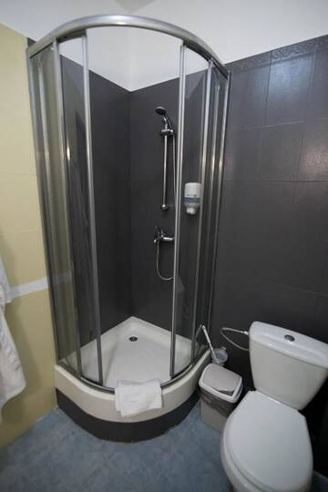 Фото номера Улучшенный двухместный номер с 1 кроватью Отель Hotel &amp; Spa Natali г. Кишинёв 5