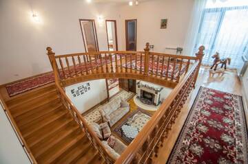 Фото номера Номер с 3 спальнями Виллы Magnificent Villa г. Кишинёв 18