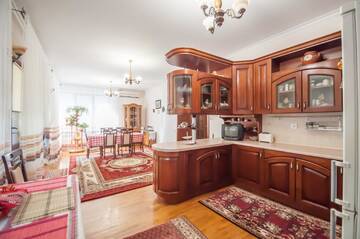 Фото номера Номер с 3 спальнями Виллы Magnificent Villa г. Кишинёв 15