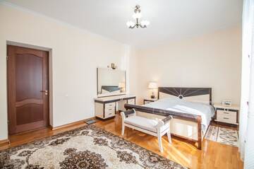 Фото номера Номер с 3 спальнями Виллы Magnificent Villa г. Кишинёв 27