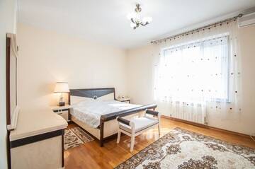 Фото номера Номер с 3 спальнями Виллы Magnificent Villa г. Кишинёв 22