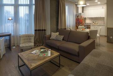 Фото номера Улучшенные апартаменты Отель ZENTRUM Hotel г. Кишинёв 7