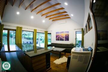 Фото номера Вилла с 3 спальнями Курортные отели Tree House г. Кишинёв 21