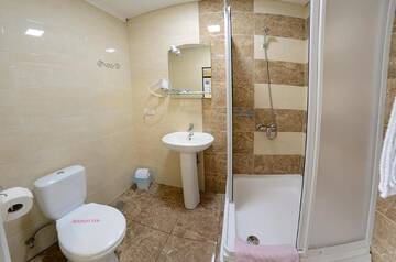 Фото номера Семейный номер Отель Vila LoLo г. Кишинёв 4