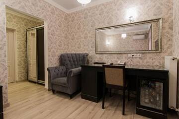 Фото номера Улучшенный двухместный номер с 1 кроватью или 2 отдельными кроватями Отель Отель Классик г. Кишинёв 12