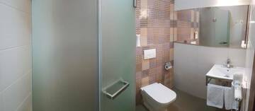 Фото номера Стандартный двухместный номер с 1 кроватью Отель Wine Hotel Chisinau г. Кишинёв 12