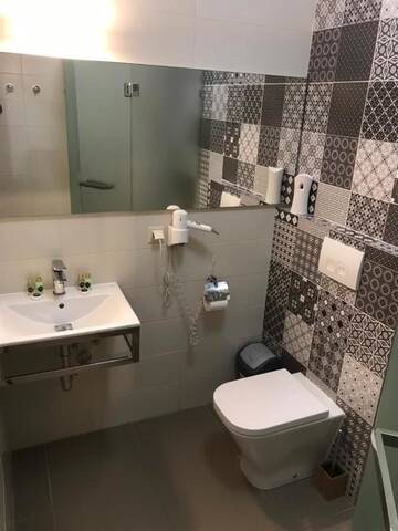 Фото номера Стандартный двухместный номер с 1 кроватью Отель Wine Hotel Chisinau г. Кишинёв 6