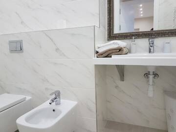 Фото номера Апартаменты с 3 спальнями Апартаменты Royal Center-3 rooms 3 tv г. Кишинёв 12