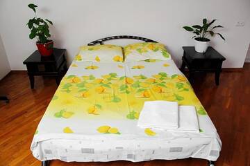 Фото номера Четырехместный номер &quot;Комфорт&quot; Гостевой дом The Green Guest House г. Кишинёв 7