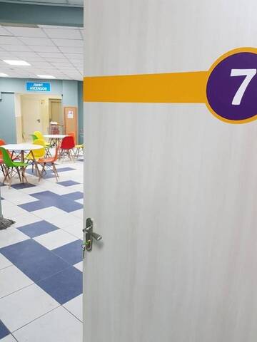 Фото номера Кровать в общем 6-местном номере для женщин Хостелы Hostel City Center г. Кишинёв 11