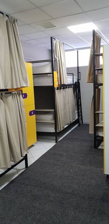 Фото номера Кровать в общем 6-местном номере для женщин Хостелы Hostel City Center г. Кишинёв 8